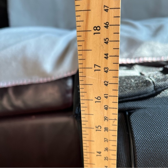 Tumi Dual-Tone Travel Bag for Men - Picture 14 of 16